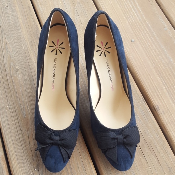 Isaac Mizrahi Shoes - Stunning navy heels